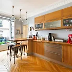 Spacious And Pleasant Nest 2 Steps From Montmartre